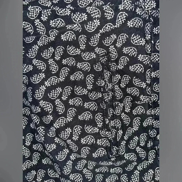 Loft Women’s Size 16 Pineapple Shorts - Picture 8 of 8